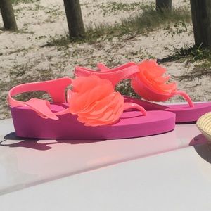 GAP sandals for women